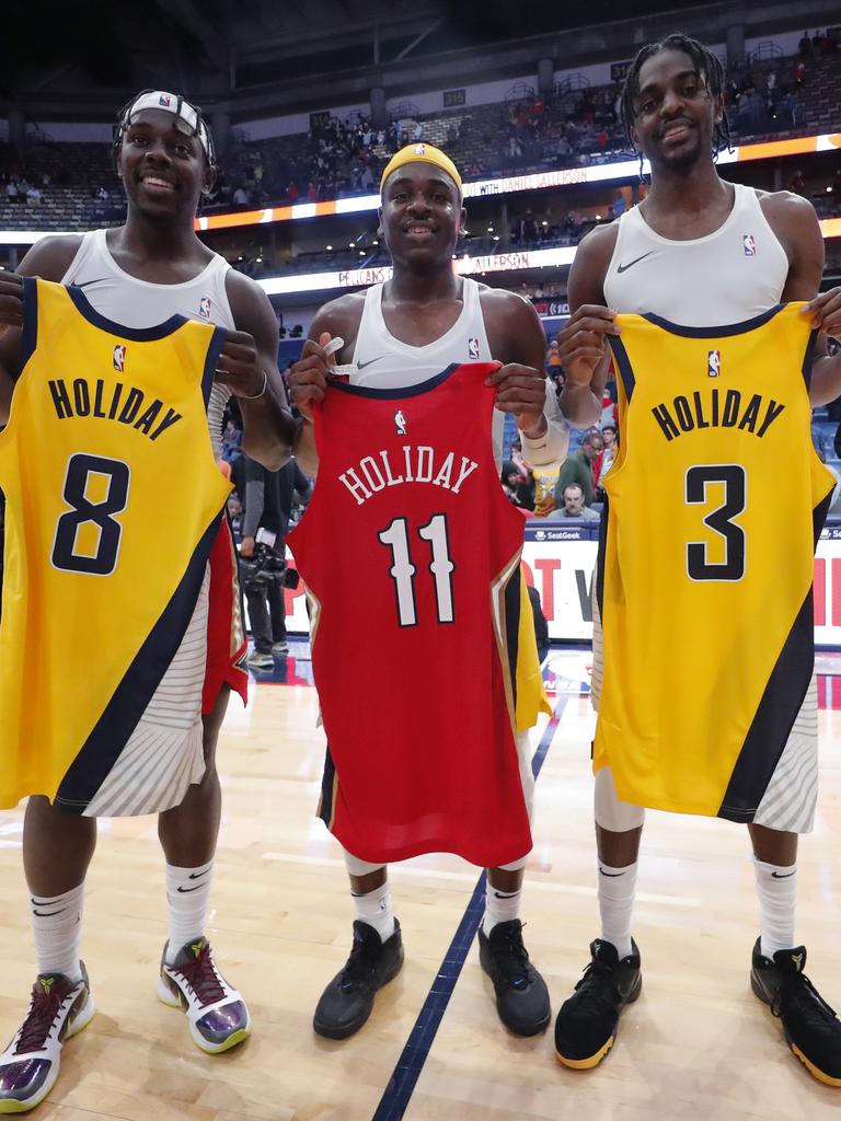 Nba News Three Brothers Play Together Holiday Brothers Jrue Holiday Justin Holiday Aaron Holiday Pelicans Vs Pacers