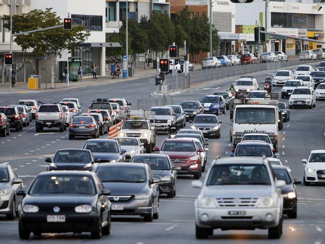 Mid-week afternoon traffic on Gympie Rd, Chermside