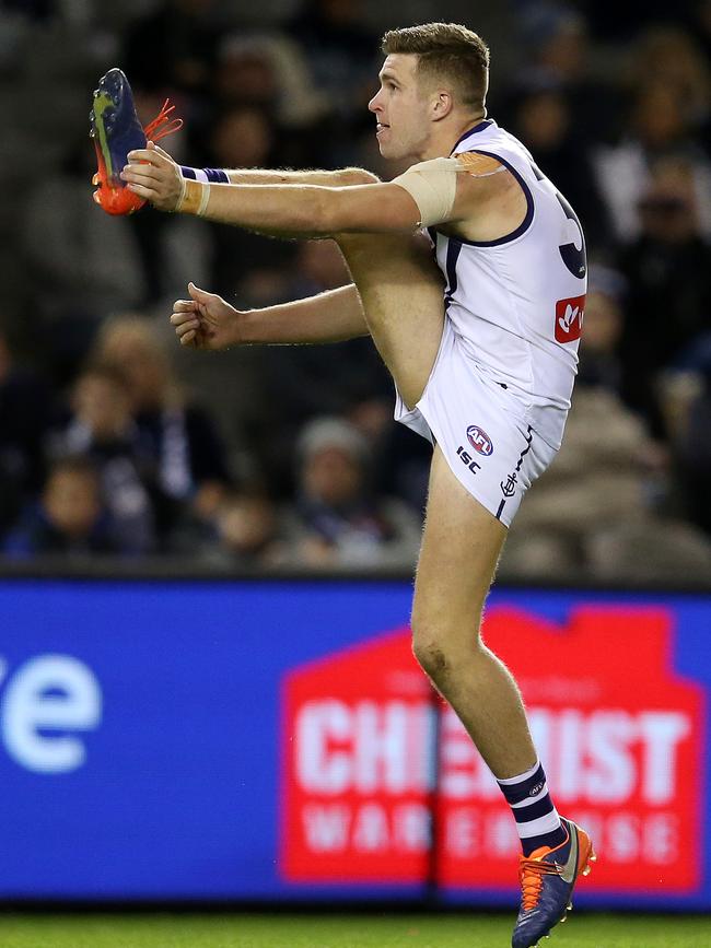 Luke Ryan kicks a goal for Fremantle. Picture: Michael Klein