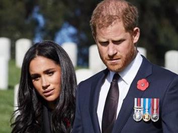 Prince Harry and Meghan have marked #RemembranceSunday by visiting the Los Angeles National Cemetery today. The Duke and Duchess of Sussex wanted to “personally recognise” the day in their own way.  Picture: Lee Morgan/ TwitterSource: https://twitter.com/chrisshipitv/status/1325531175201419278**ALAMY TRYING TO OBTAIN RIGHTS IN AUS**PIC ORIGINALLY FILED THROUGH PA