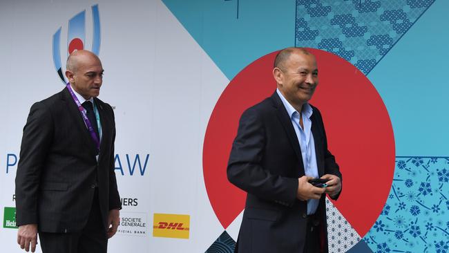 England coach Eddie Jones and Italy coach Luigi Troiani arrive at the Kyoto State Guesthouse.