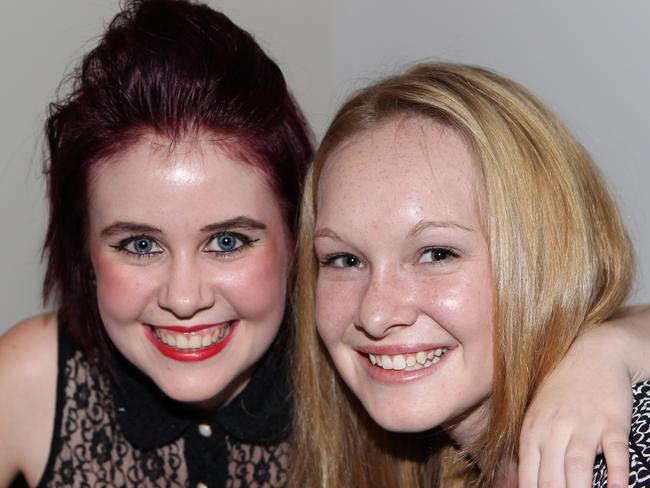 Nitelife- Out and About: Cahlua Dahl and Amelia Cutmore at the Gladstone Hotel. Photo Allan Scurr / The Chronicle