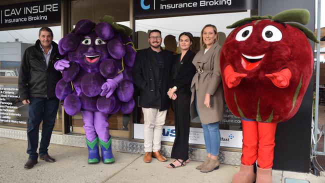 A young Stanthorpe mother is the newest Apple and Grape young ambassador contestant. Pictured from left to right: Apple and Grape Festival President Russell Wantling, Jonathon Apple, Josh Cavallaro, Jasmin Ball-Mandavy and Cara Cavallaro.