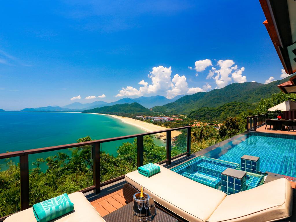 vietnam tourist resorts
