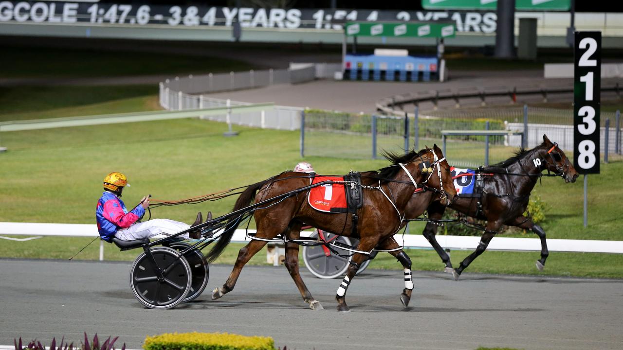 Albion Park trots. Picture: AAPImage/ David Clark