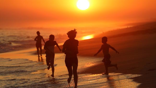 Sunset on Lakes Entrance beach. Picture: Alex Coppel.