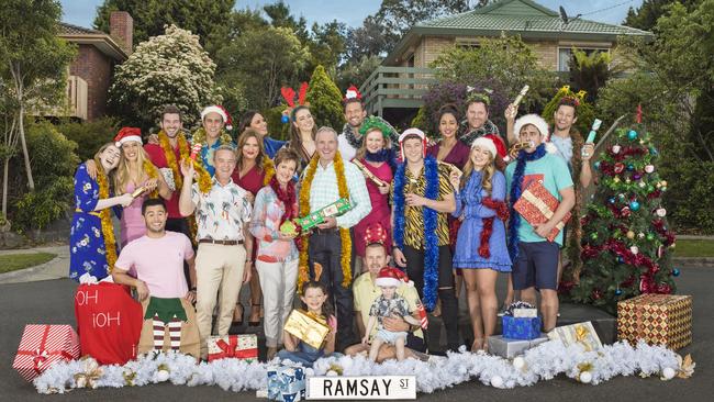 The Neighbours cast prepare for Christmas in Ramsay St.