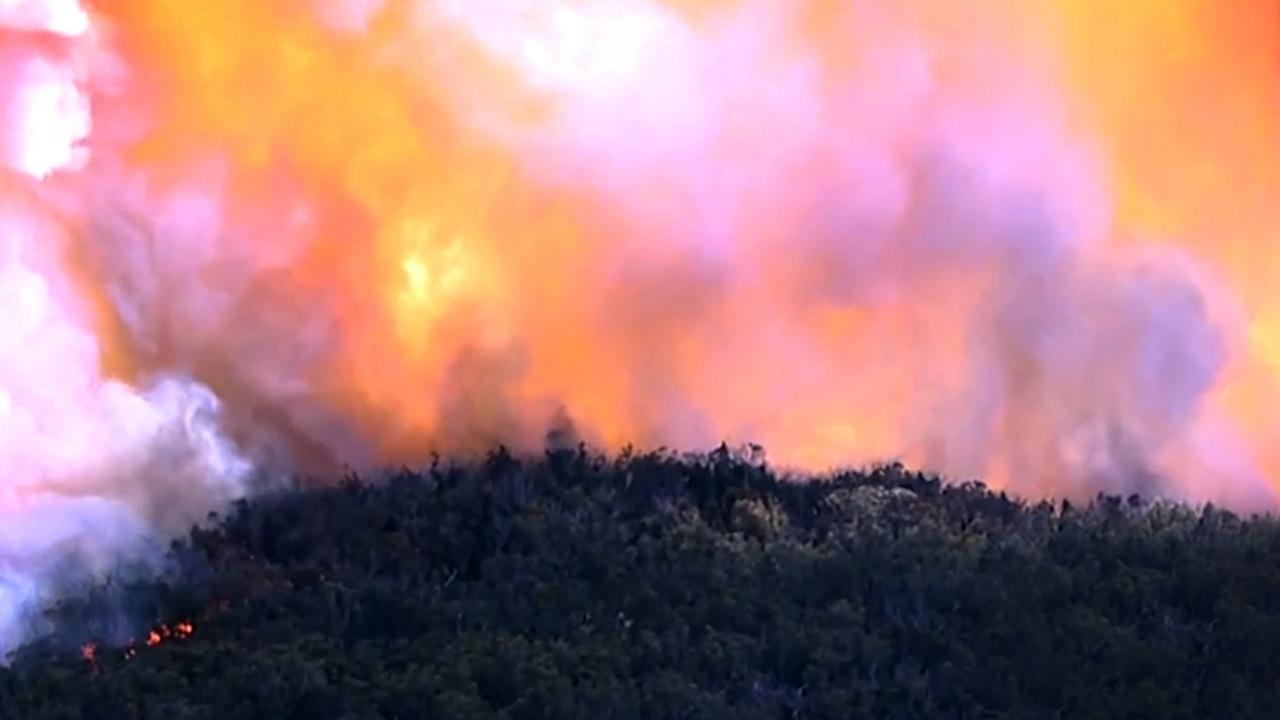 Videos showing the QFES response to major bushfires at Wallangarra.