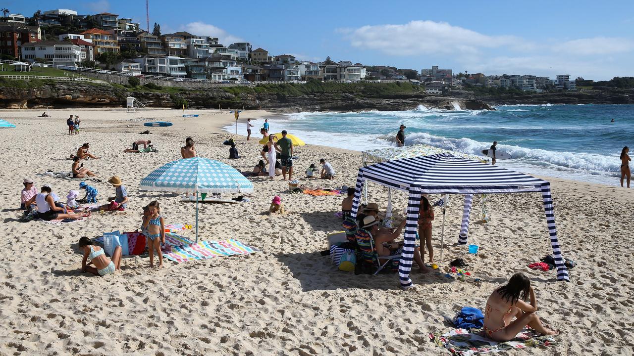 DON’T set up in front of a bunch of other beachgoers like this! Picture: NCA NewsWire/ Gaye Gerard