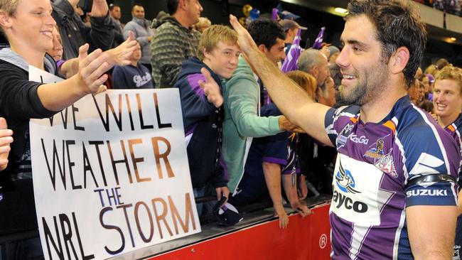 Cameron Smith with fans during the 2010 salary cap fiasco.