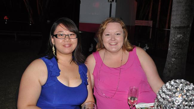 Wendy Tang and Amanda Elledge at the Cocltail Party at the Food and Wine Festival Photo Trish Bowman / Capricorn Coast Mirror