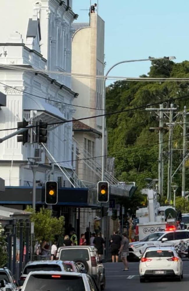 Part of the Maryborough CBD was locked down this week as police negotiated with a man, who appeared to be affected by drugs, on a roof. PHOTO: Daniel Beattie