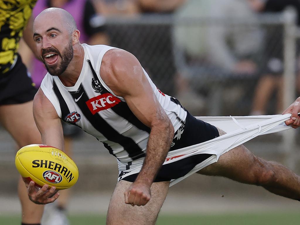 With Jordan De Goey likely to miss opening round, Steele Sidebottom is poised to begin the season as a centre-bounce midfielder for the Magpies. Picture: Michael Klein