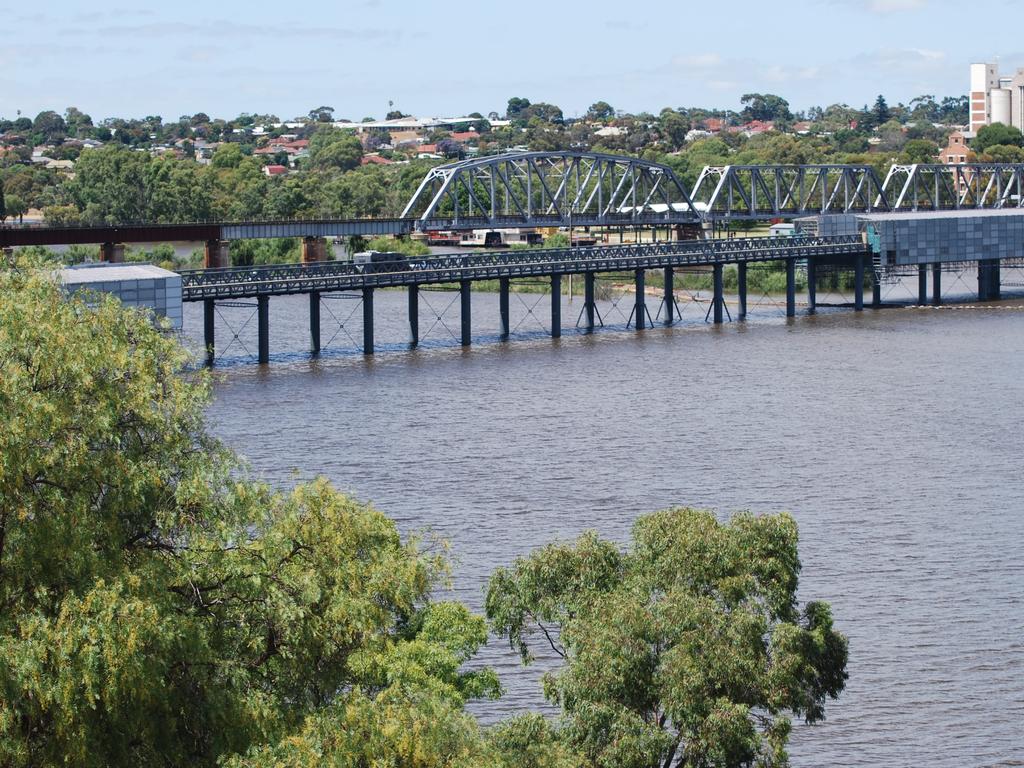 Murray Bridge. Picture: Jo Schulz