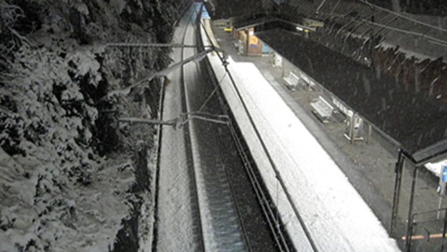 Fresh tracks in the snow at Lithgow Station last night.