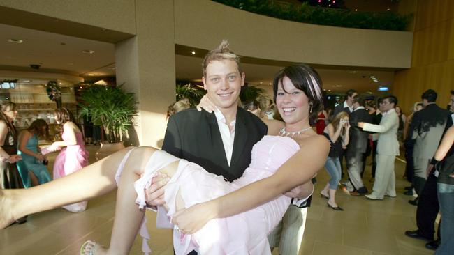 NOVEMBER 15, 2004: Palm Beach Currumbin State High School formal held at Conrad Jupiters. Kurt Halford and Amie Filewood. PicMike/Batterham