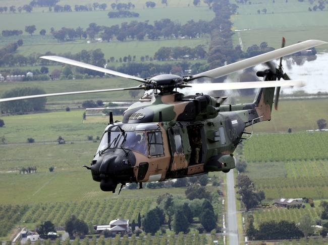 An Australian Army MRH90 Taipan helicopter from 6th Aviation Regiment conducts reconnaissance at Shepparton, Victoria, as part of Operation Flood Assist 2022. *** Local Caption *** Australian Army personnel from 6th Aviation Regiment provided assistance to flood-affected communities in Victoria as part of Operation Flood Assist 2022.  Defence established Operation Flood Assist 2022 on 17 October 2022 as part of the whole-of-government response to flooding in Victoria and New South Wales. Defence personnel, equipment, high-clearance vehicles and helicopters are supporting emergency authorities in assisting affected communities. Broadly, support includes flood preparation activities such sand bagging, welfare checks, evacuation support, transport, logistics resupply, access assistance and initial recovery support.   The Australian Defence Force remains postured to provide additional support to State Emergency Services should a request be received via National Emergency Management Australia.