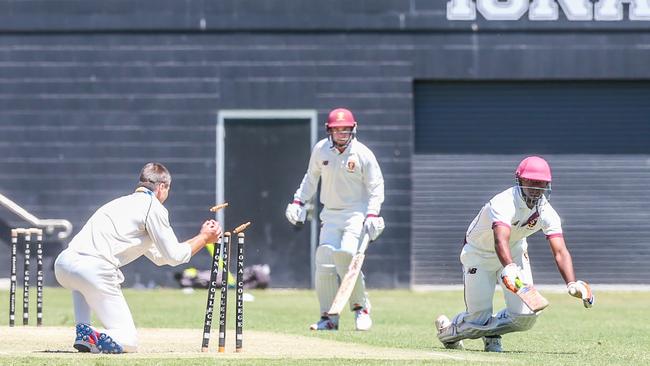 AIC First XI cricket between Iona College and St Peters Lutheran College Photography by Stephen Archer