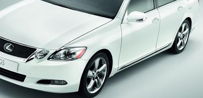 2007 Lexus GS 460 sedan.