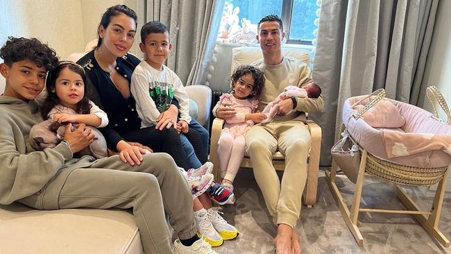 Cristiano Ronaldo family photo here