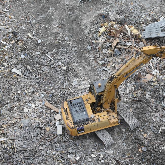 Demolition has begun on the Ikuka building and Billys Beach House sites in Surfers Paradise.