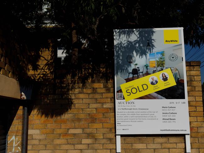 SYDNEY, AUSTRALIA - NewsWire Photos SEPTEMBER 14 2023. Generic housing & real estate house generics. Pic shows a sold sign for an apartment which went to auction in Drummoyne. Picture: NCA NewsWire / Max Mason-Hubers