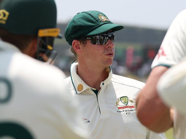 GALLE, SRI LANKA - FEBRUARY 06: Steve Smith of Australia speaks to the team during day one of the Second Test match in the series between Sri Lanka and Australia at Galle International Stadium on February 06, 2025 in Galle, Sri Lanka. (Photo by Robert Cianflone/Getty Images)