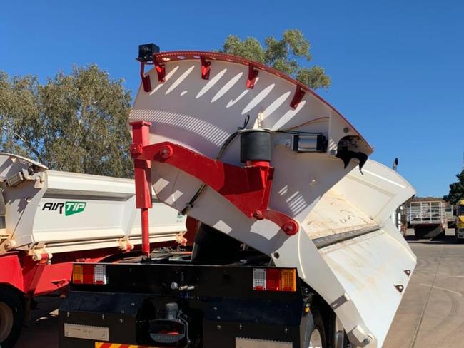 AirTip’s side tipping trailer project has attracted government funding.