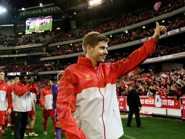 Melbourne Victory v Liverpool FC at the MCG, Melbourne 24th July 2013, Steven Gerrard applauds the crowd