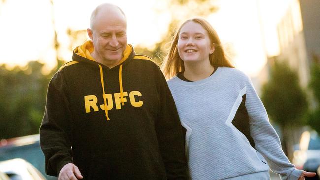 650px x 366px - Teen girls need help from parents through adolescence: experts | Herald Sun