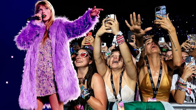 Taylor Swift will meet her legion of Melbourne fans when she performs at the MCG later this month.