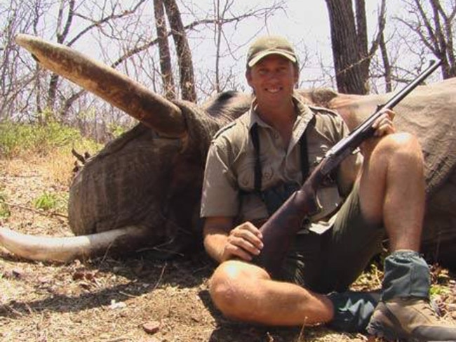 Glenn McGrath said it was “highly inappropriate” to pose with the dead elephant.