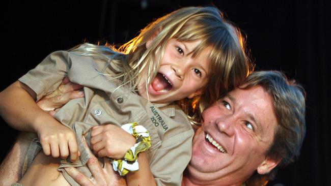 Steve Irwin with his daughter Bindi Irwin.