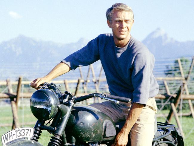 Title: GREAT ESCAPE, THE � Pers: McQUEEN, STEVE � Year: 1963 � Dir: STURGES, JOHN � Ref: GRE013EX � Credit: [ MIRISCH/UNITED ARTISTS / THE KOBAL COLLECTION ]