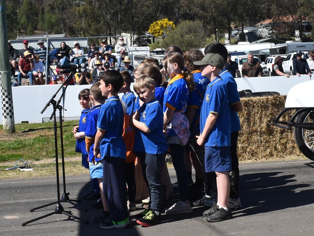 Children from Leyburn State School open the Sprints with the National Anthem (Photo: Michael Hudson / Warwick Daily News)