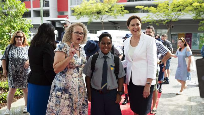 Principal Sharon Barker and Premier of Queensland Annastacia Palaszczuk welcomes students. First day at Fortitude Valley State Secondary College. 585 St Paul's Terrace and Brookes St, Fortitude Valley, Brisbane, 28th of January 2020. (AAP Image/Attila Csaszar)