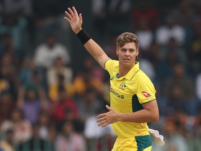 COLOMBO, SRI LANKA - FEBRUARY 12: Spencer Johnson of Australia  takes the wicket of Pathum Nissanka of Sri Lanka during the ODI match between Sri Lanka and Australia at R. Premadasa Stadium on February 12, 2025 in Colombo, Sri Lanka. (Photo by Robert Cianflone/Getty Images)