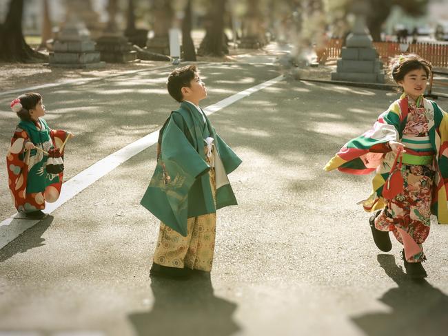 Shichigosan which is traditional Japan children event for 7 years girl, 5 years boy and 3 years girl in Japan