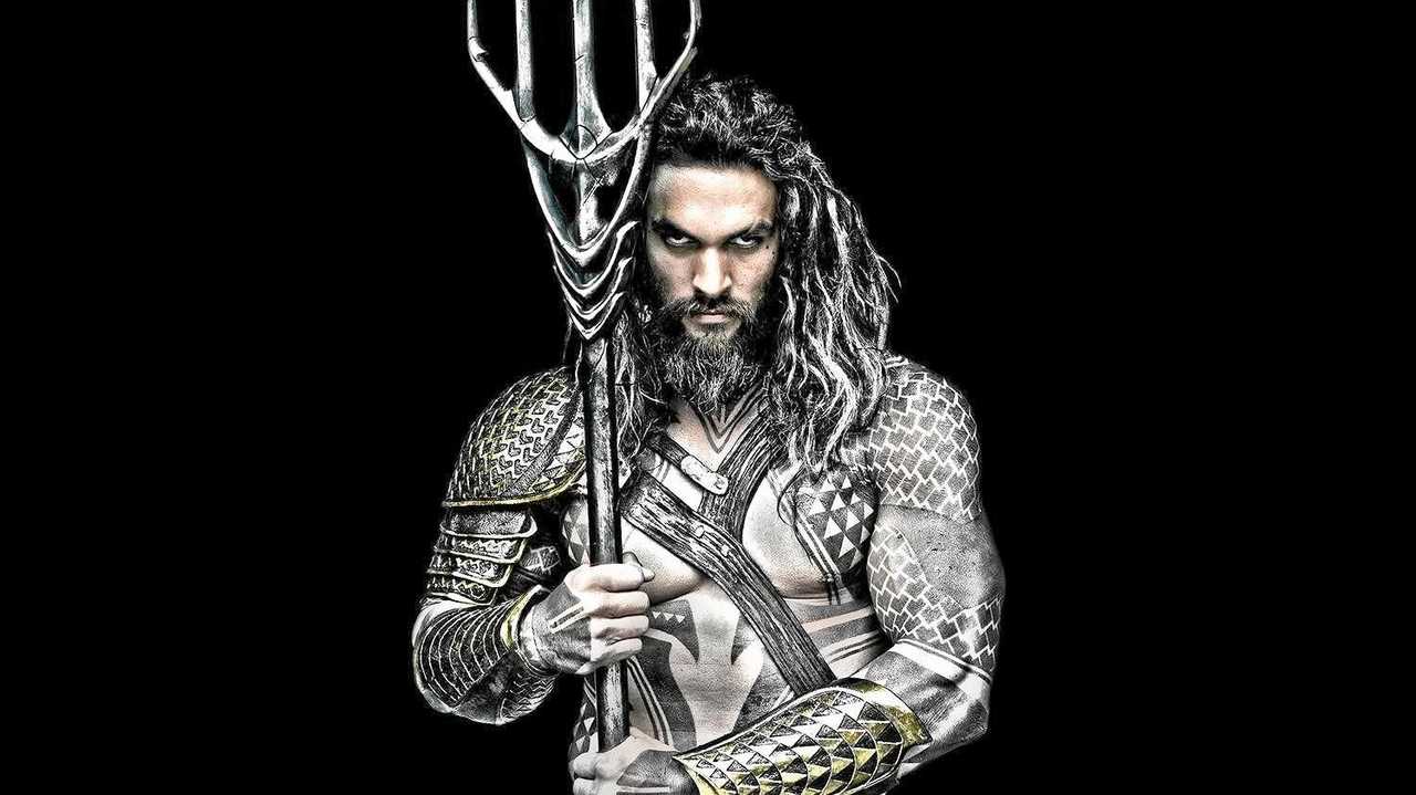 Zo veel Barry bruid Under the armour: Momoa plumbs new depths as Aquaman | The Courier Mail