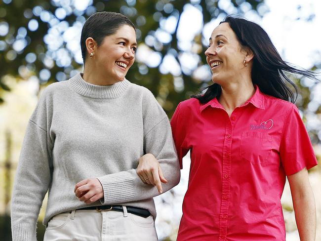 WEEKEND TELEGRAPH - 7.5.24MUST CHECK WITH PIC EDITOR BEOFRE USE - Ali Moore (left) pictured with Alex Lawless (from McGrath Foundation) at Darlinghurst today. Ali is suffering from breast cancer and Alex is helping her recover.  Picture: Sam Ruttyn