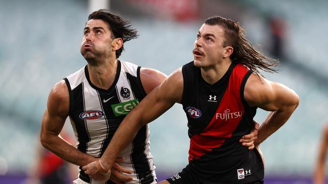 Sam Draper battles fellow SA export Brodie Grundy in the ruck Picture: Michael Klein