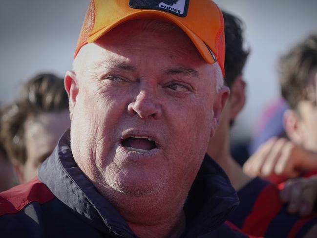 East Malvern coach Mick Rossborough addressing players for the last time in his career. Picture: Valeriu Campan