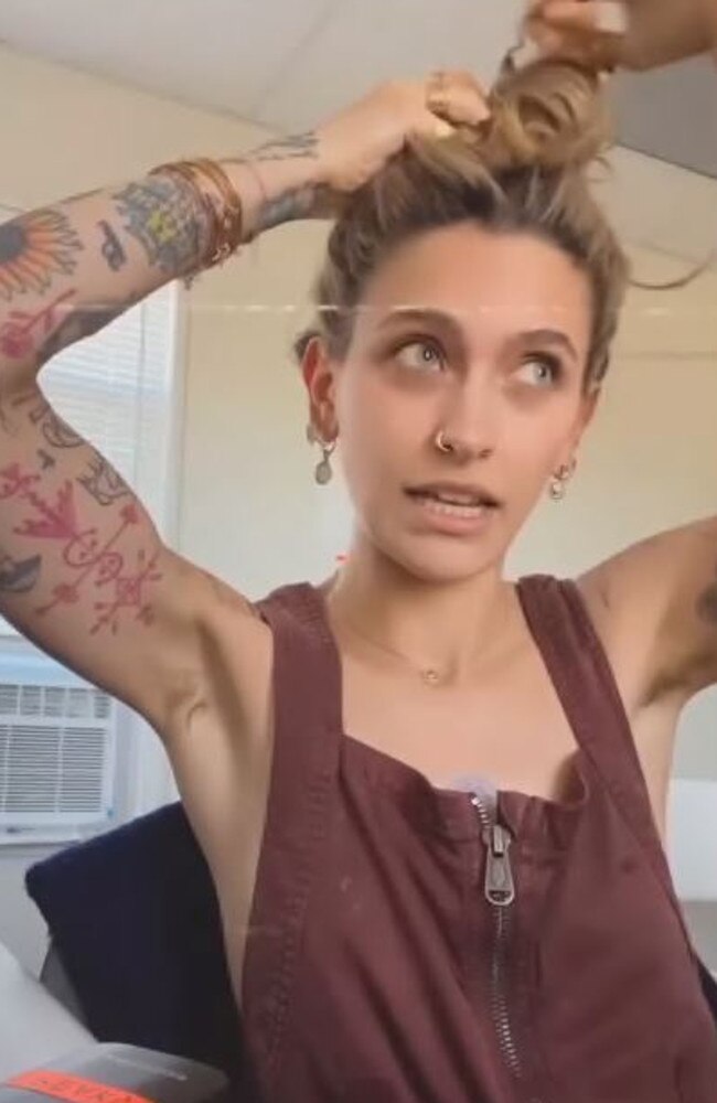 Trolls claimed the star was purposely trying to show off her armpit hair.