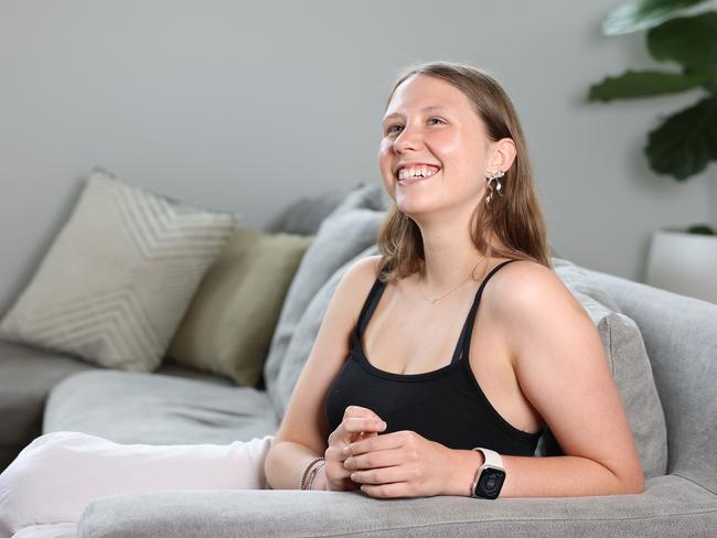 DAILY TELEGRAPH. DECEMBER 18, 2024.Pictured at home in Avalon today is 18 year old HSC Student, Esme Tew from Ravenswood School for Girls after looking at her ATAR this morning. Picture: Tim Hunter.