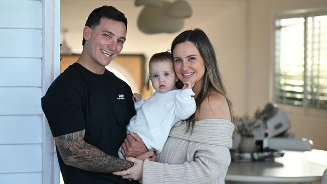 Rohan Willis and Maddison Gilford with baby Peyton. Picture: Lyndon Mechielsen