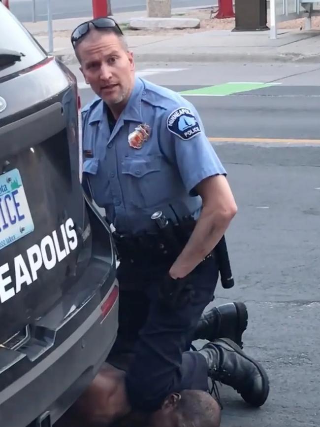 Images filmed by a teenage bystander, Darnella Frazier, showed the police officer Derek Chauvin kneeling on George Floyd’s neck in 2020.