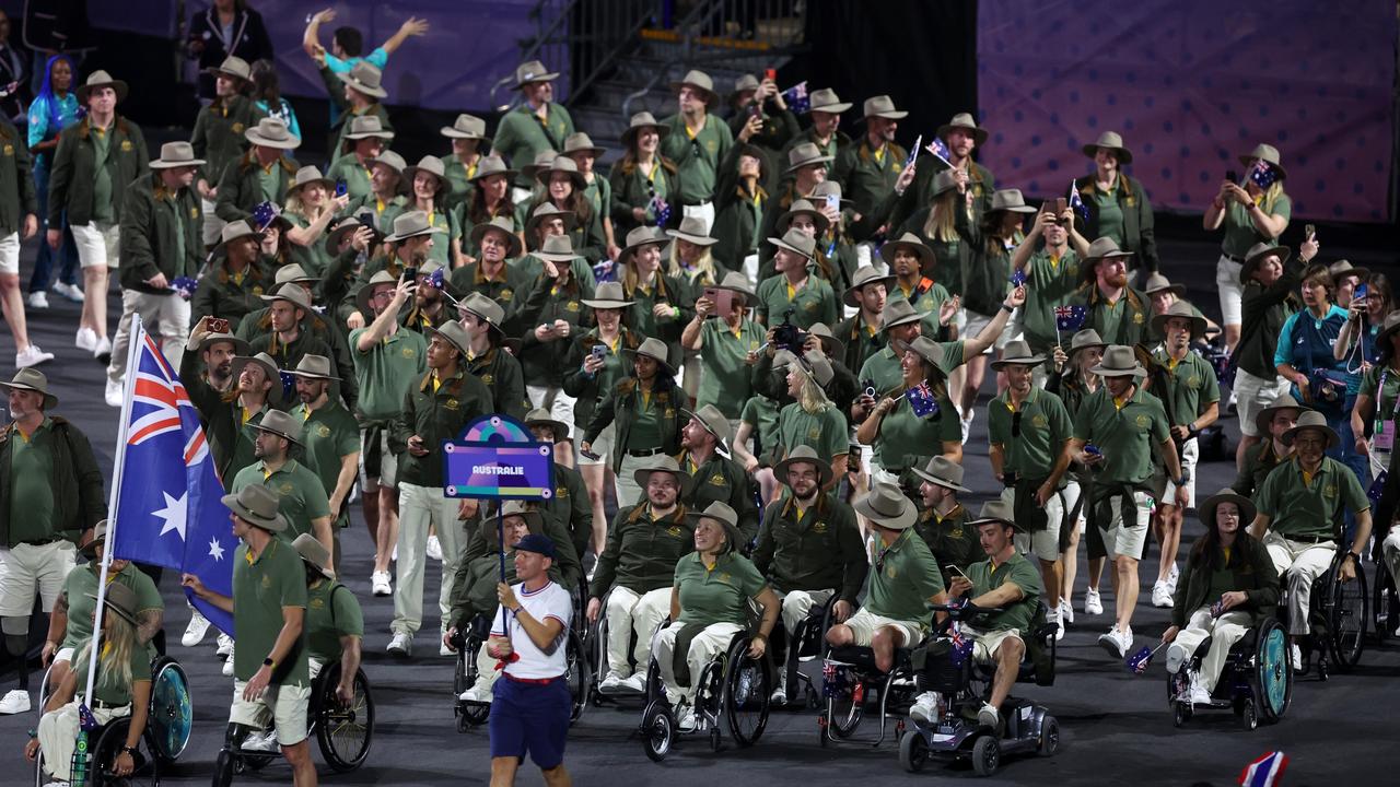 Madison De Rozario and Brenden Hall carried the Australian flag at the opening ceremony of the Paris 2024 Paralympic Games