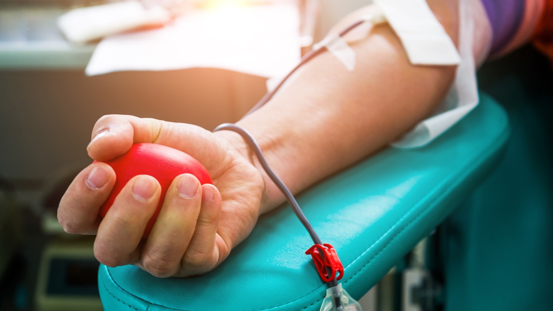 Red Cross calls for Australians to donate blood this holiday season