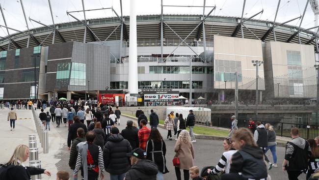 Crowds arriving at the MCG. Picture: David Crosling