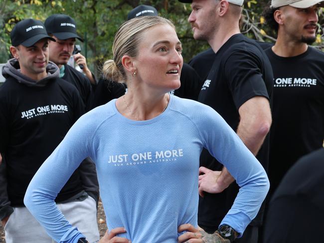 Brooke McIntosh ran around the Tan in Melbourne on Tuesday as part of her lap of Australia. Picture: David Crosling